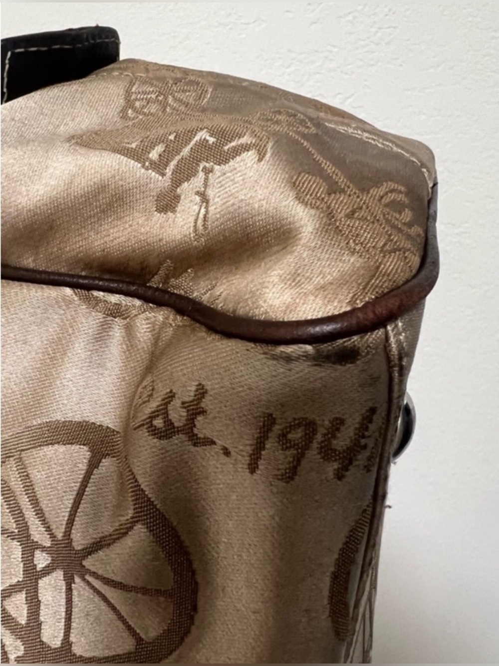 ❤️COACH  Horse and Carriage satchel in pristine condition.❤️ - Picture 7 of 15